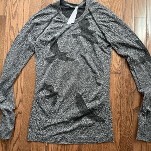 Oiselle Flyte long sleeve shirt. Adult small.